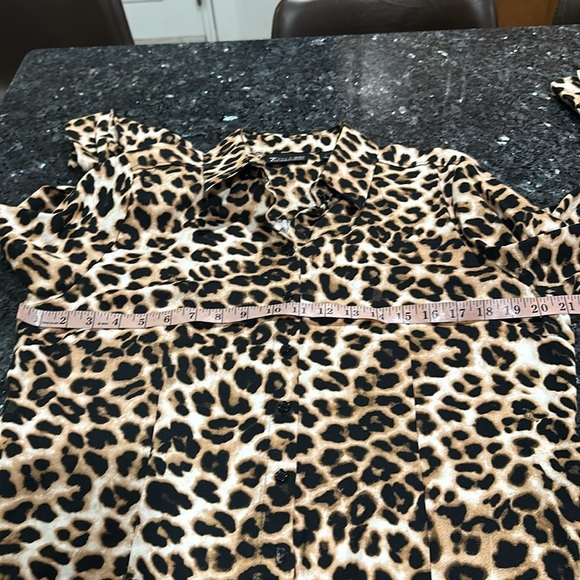7Avenue design New York company Leopard Print Button Down Shirt - Picture 3 of 7